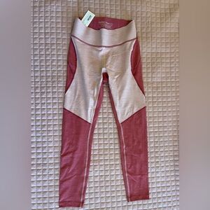 NWT - Outdoor Voices Core 3/4 Leggings - Pink sz Sm